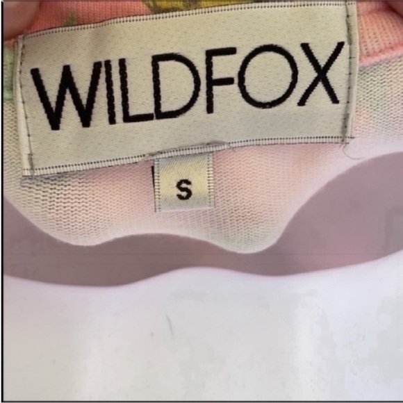 Wildfox Pineapple Palace Sweatshirt Small NWOT
Bloggers Favorite !!! long sleeve - Picture 5 of 16